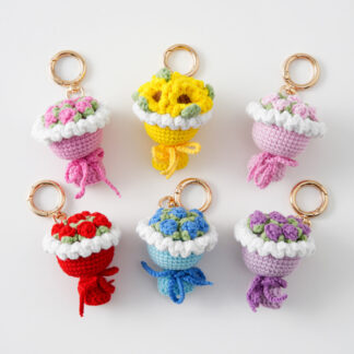 Knitting 8 Mini Roses Keychain